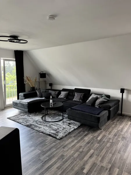 Nachmieter für 2-Zimmer-Wohnung mit Abstand 3000€ gesucht — photo 1